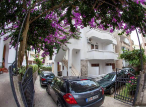Гостиница Guest House Violet  Бечичи